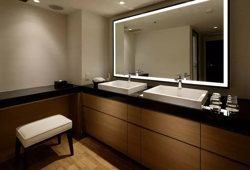Standard Quadruple Room, Sunshine City Prince Hotel Ikebukuro Tokyo
