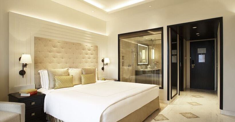 غرفة ديلوكس مطلة على المدينة, Taj Ganges, Varanasi