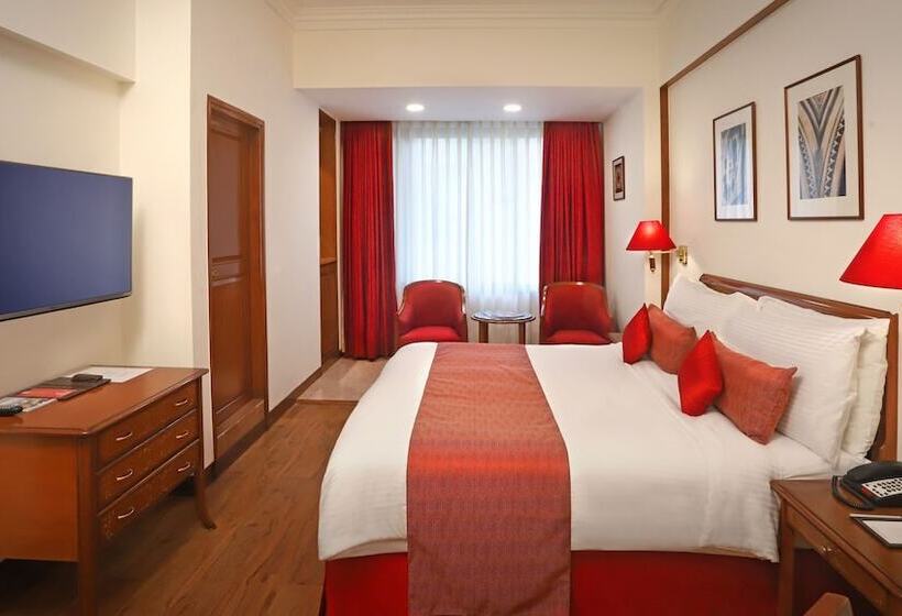 Deluxe Rum, The Ambassador Marine Drive Mumbai