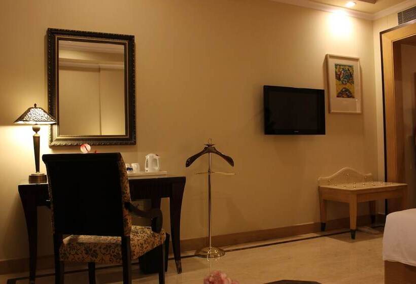 غرفة ديلوكس, The Hans, New Delhi