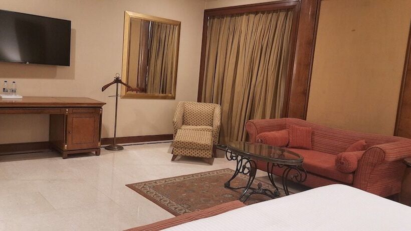 جناح, The Hans, New Delhi