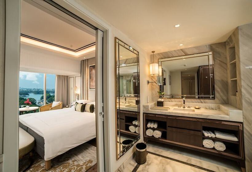 디럭스 룸 호수 전망, Taj Mg Road Bengaluru