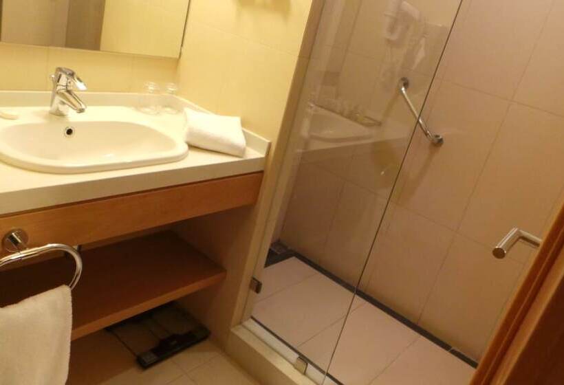 Номер Стандарт, Amman Airport