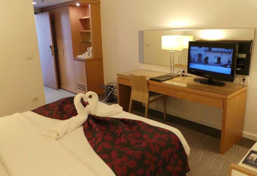 Номер Стандарт, Amman Airport