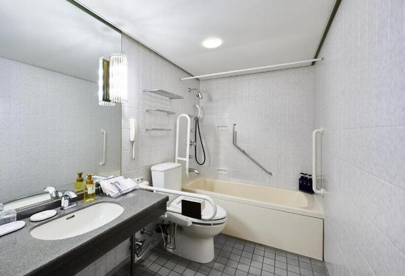 جناح جونيور لذوى الاحتياجات الخاصة, Asakusa View