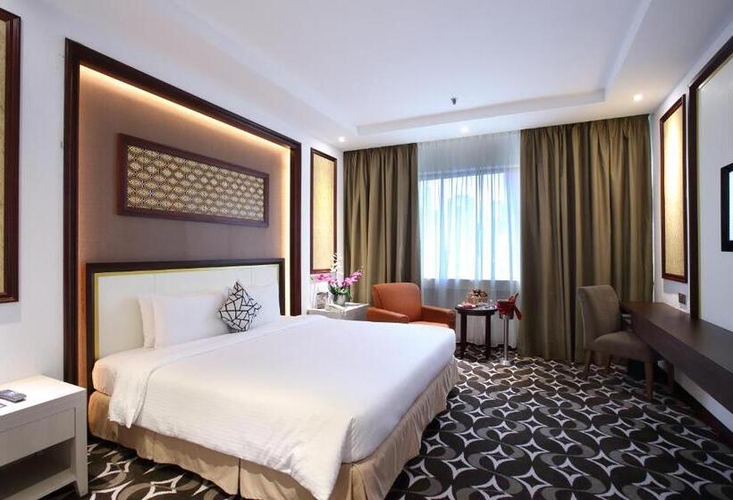 اتاق لوکس با تخت بزرگ, Corus Hotel Kuala Lumpur