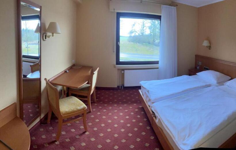 اتاق استاندارد, De La Station