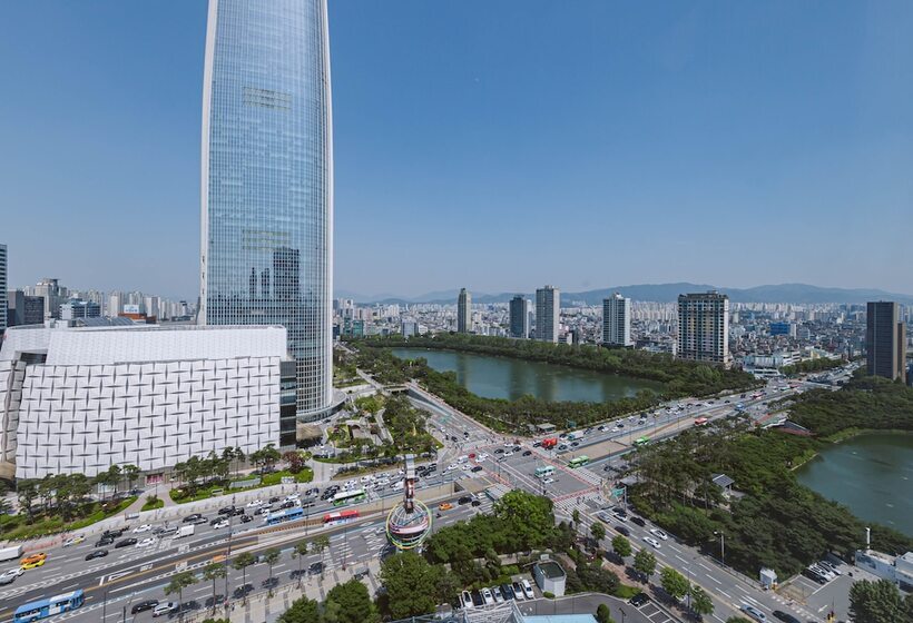 اتاق لوکس با چشمانداز دریاچه, Lotte Hotel World