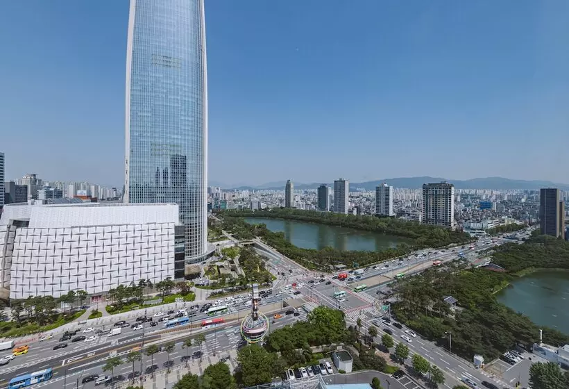 レイクビューデラックスルーム, Lotte Hotel World
