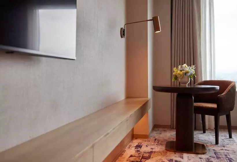 レイクビューデラックスルーム, Lotte Hotel World