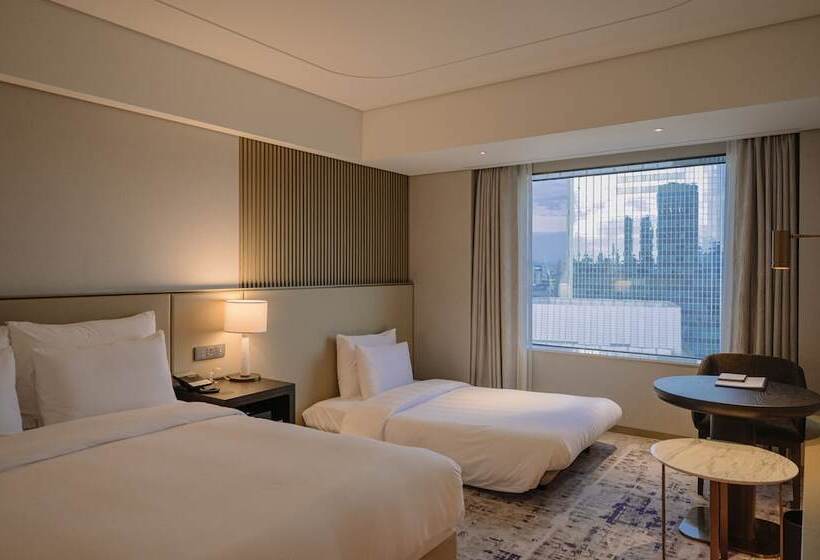 اتاق لوکس با چشمانداز دریاچه, Lotte Hotel World