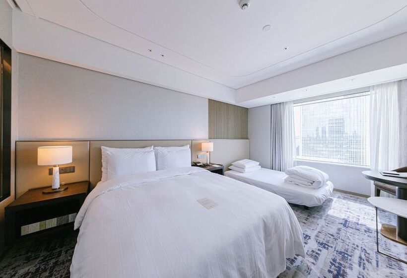 اتاق لوکس با چشمانداز دریاچه, Lotte Hotel World