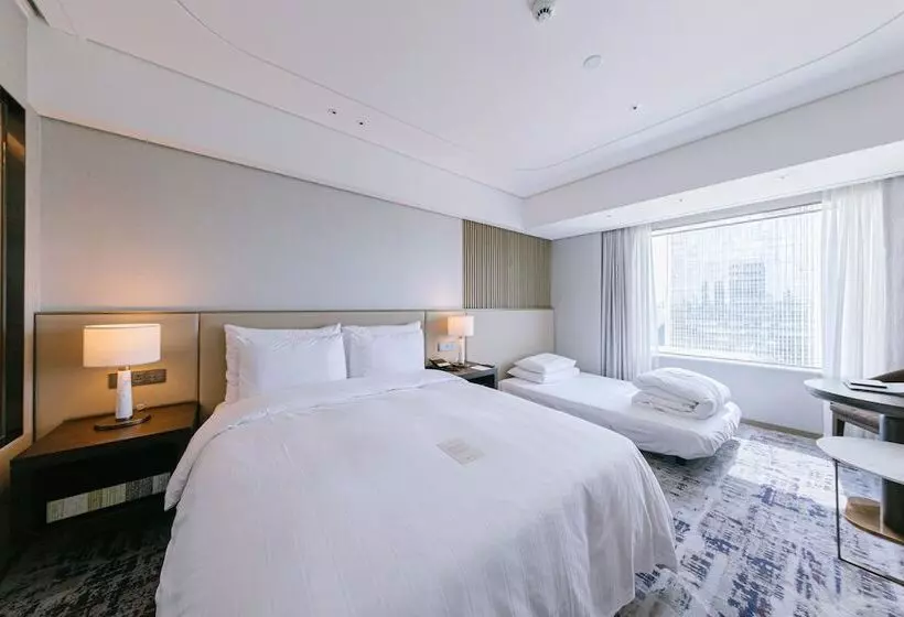 レイクビューデラックスルーム, Lotte Hotel World