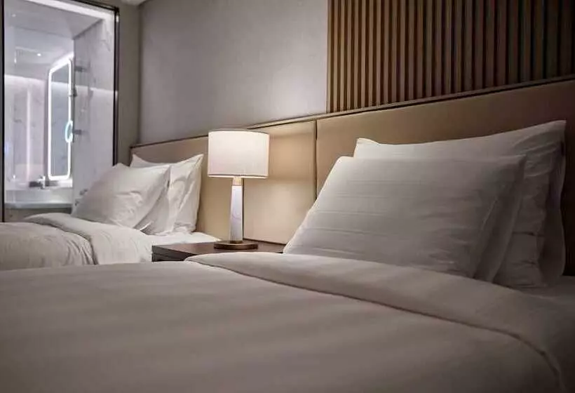 レイクビューデラックスルーム, Lotte Hotel World