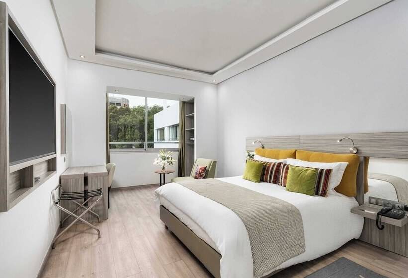 Quarto Estandar Vista Piscina, Marina Bay Tanger