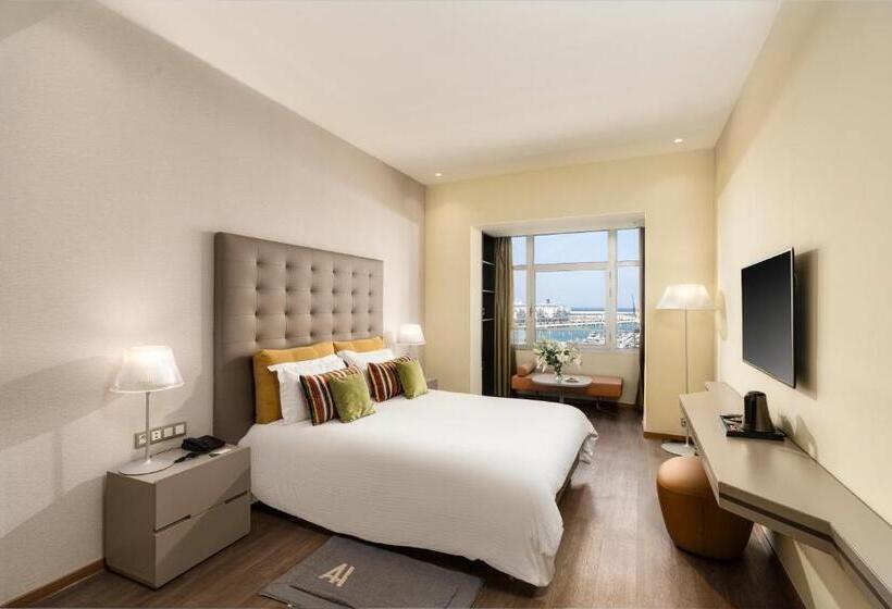 اتاق سوپریور با چشم‌انداز, Marina Bay Tanger