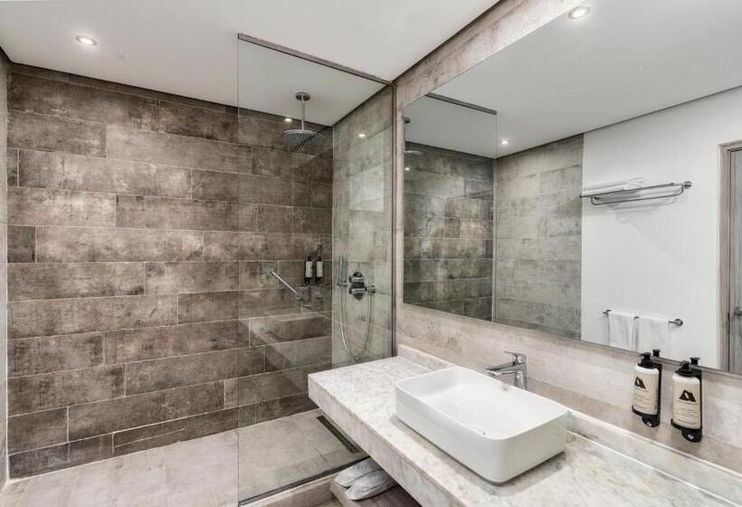 Superior suite with view, Marina Bay Tanger