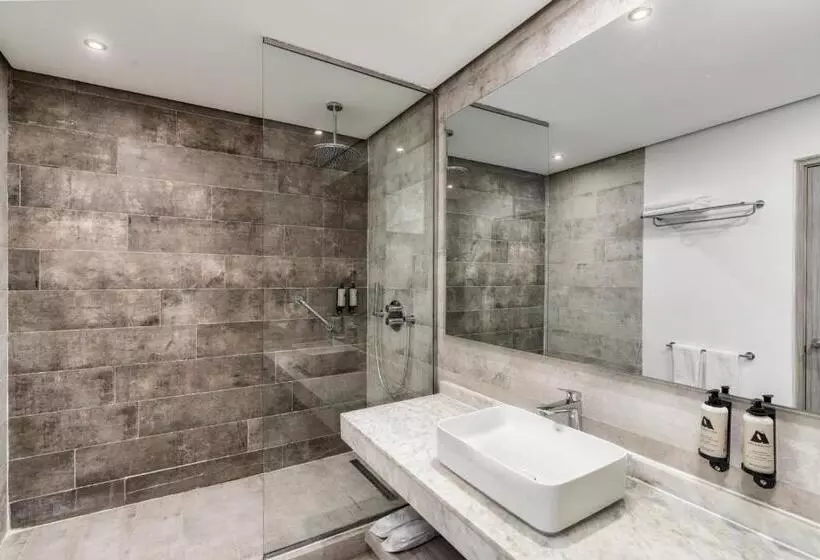 Superior suite with view, Marina Bay City Center