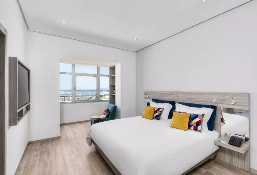 Superior suite with view, Marina Bay City Center
