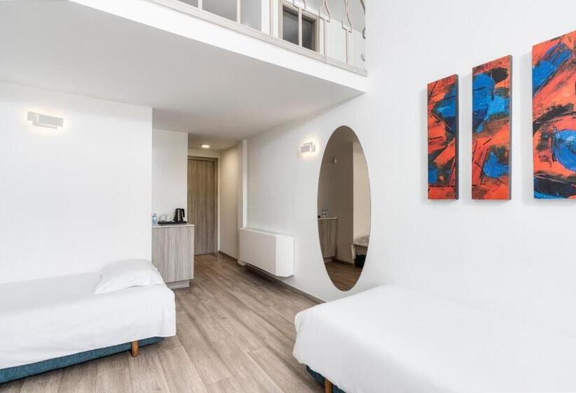 اتاق خانوادگی, Marina Bay Tanger