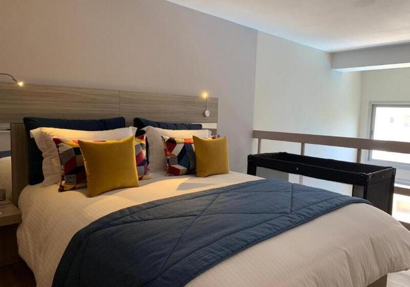 اتاق خانوادگی, Marina Bay Tanger