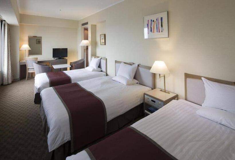 Номер Стандарт Трехместный, Miyako Hotel Yokkaichi