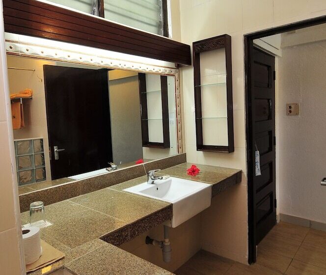 Camera Standard Vista Giardino, Reef Hotel Mombasa