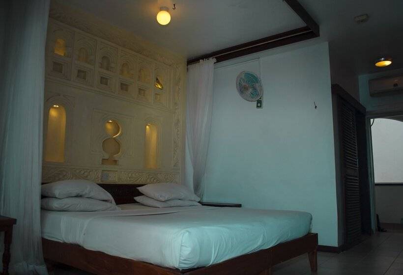 Camera Standard Vista Mare, Reef Hotel Mombasa