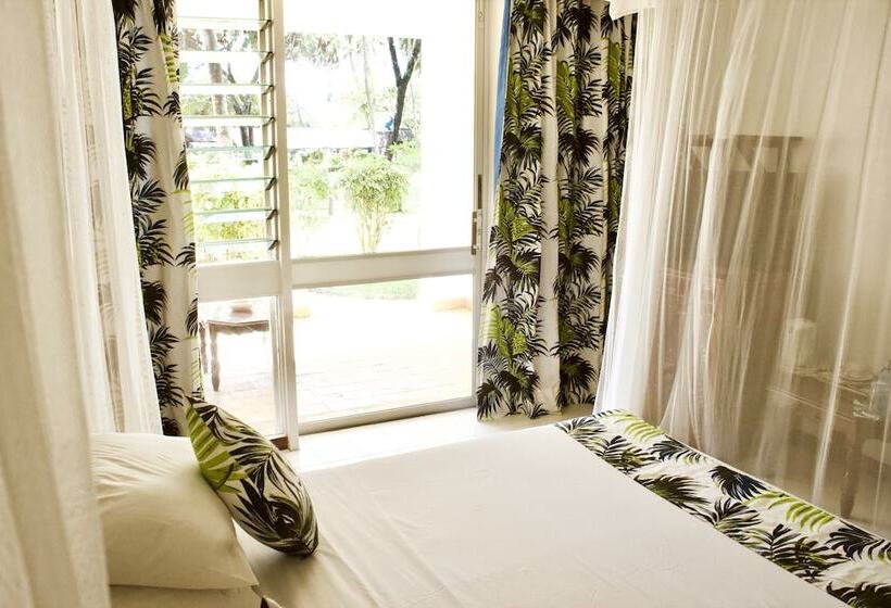 Camera Standard Vista Mare, Reef Hotel Mombasa