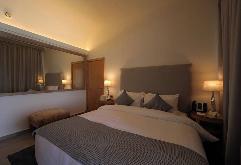 اتاق سوپریور با چشمانداز دریا, Riviera Hotel Beirut