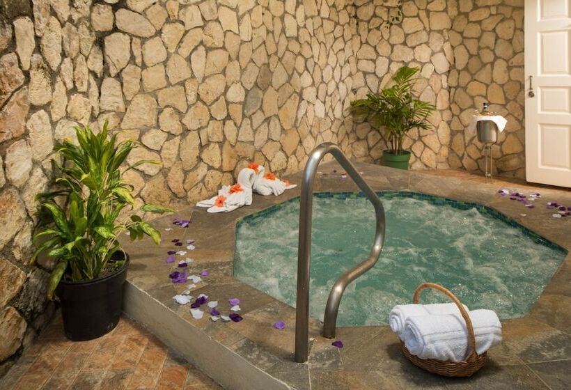 ویلای 2 خوابه, Rondel Village