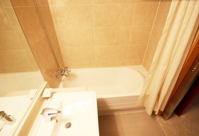 غرفة عائلية, Seoul Rex