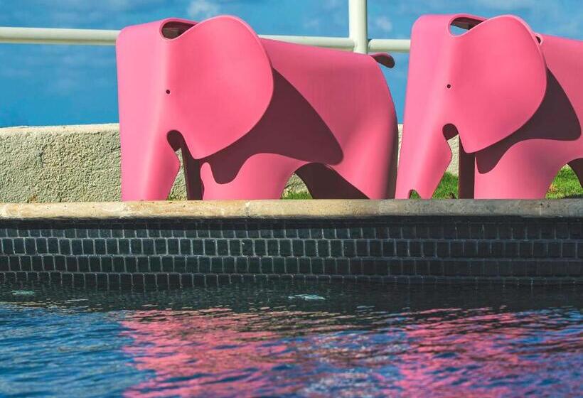 ویلا دلوکس 2 خوابه, Trident