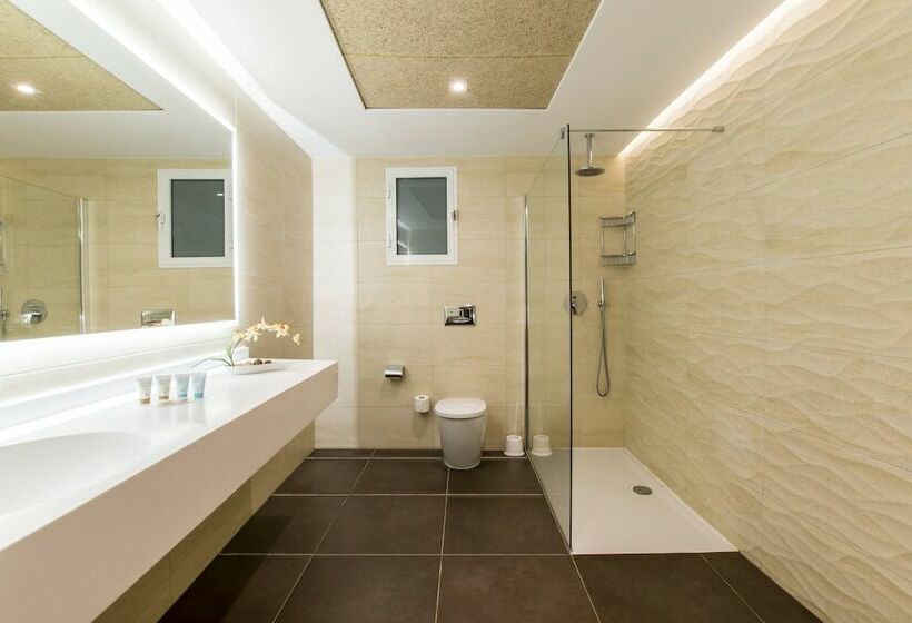 سوییت خانوادگی, Doubletree by Hilton Malta