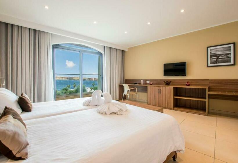 اتاق سوپریور چهار تخته, Doubletree by Hilton Malta