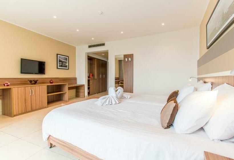 اتاق سوپریور سه تخته, Doubletree by Hilton Malta