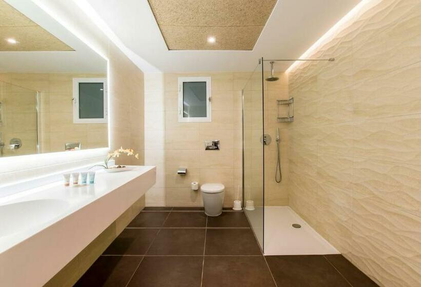 سوییت با چشم‌انداز دریا, Doubletree by Hilton Malta