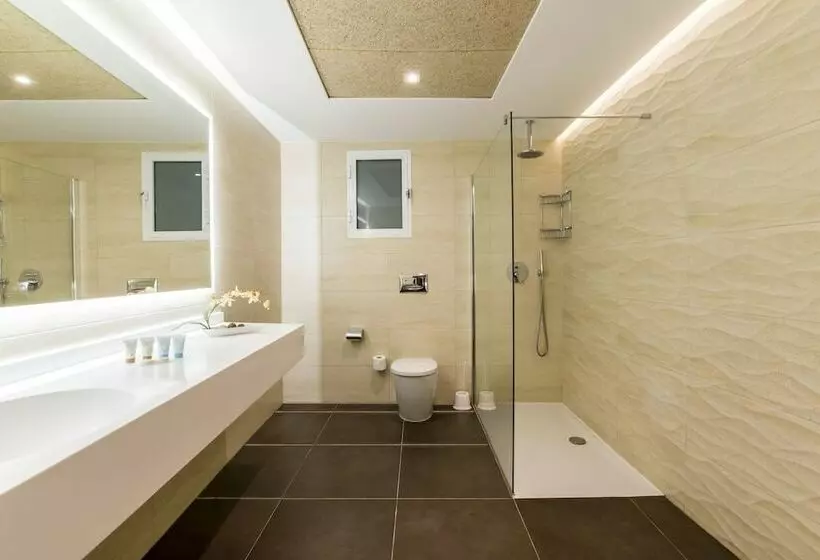 سوییت با چشم‌انداز دریا, Doubletree by Hilton Malta