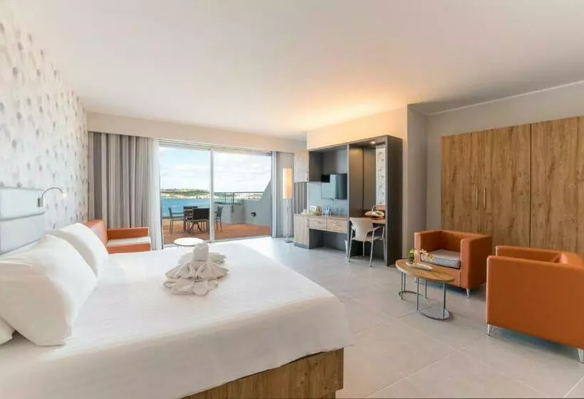 سوئیت با بالکن, Doubletree by Hilton Malta