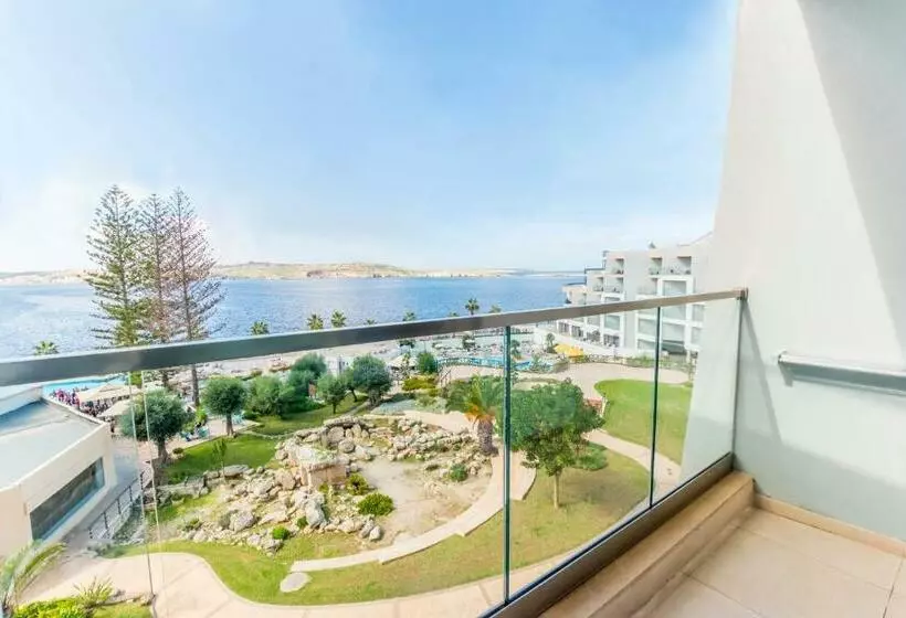 اتاق استاندارد یک نفره با چشم‌انداز دریا, Doubletree by Hilton Malta