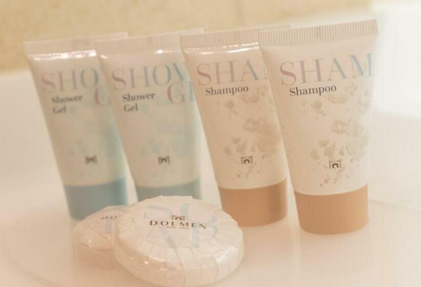 اتاق استاندارد یک نفره با چشمانداز دریا, Doubletree by Hilton Malta