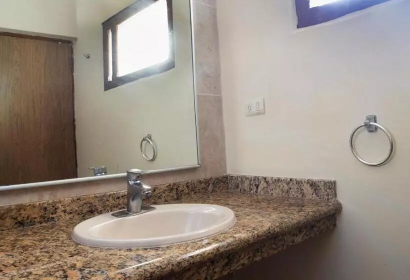 اتاق استاندارد با چشم‌انداز استخر, Collection O Hotel Mocambo, Boca Del Río
