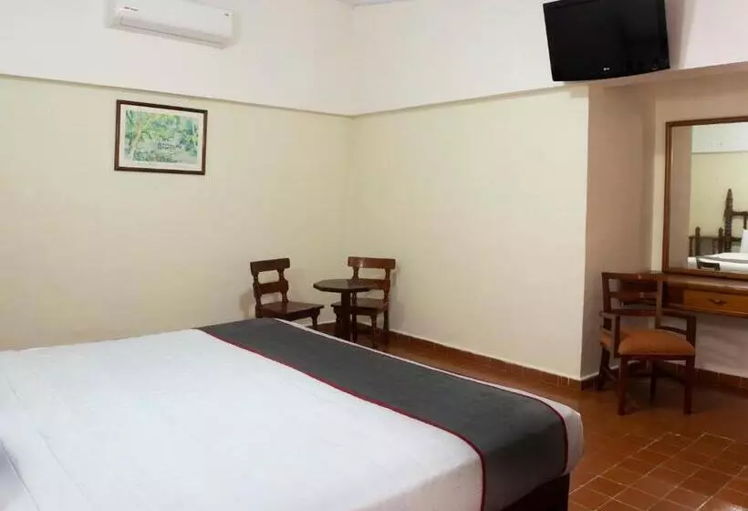 اتاق استاندارد با چشم‌انداز استخر, Collection O Hotel Mocambo, Boca Del Río