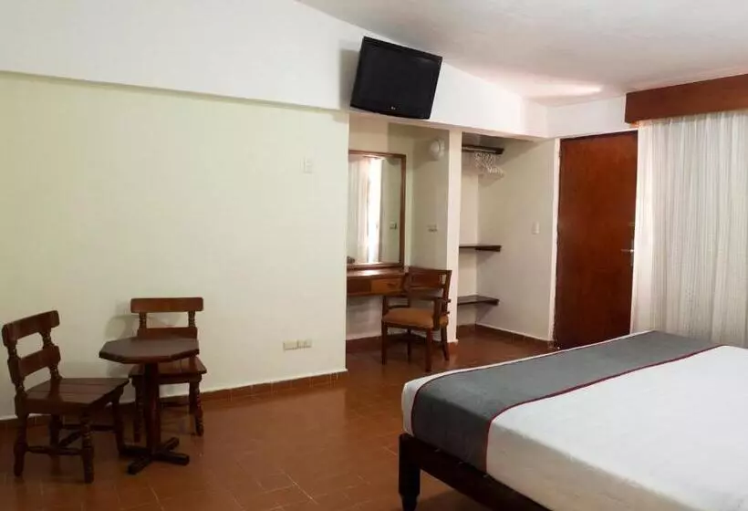اتاق استاندارد با چشم‌انداز استخر, Collection O Hotel Mocambo, Boca Del Río