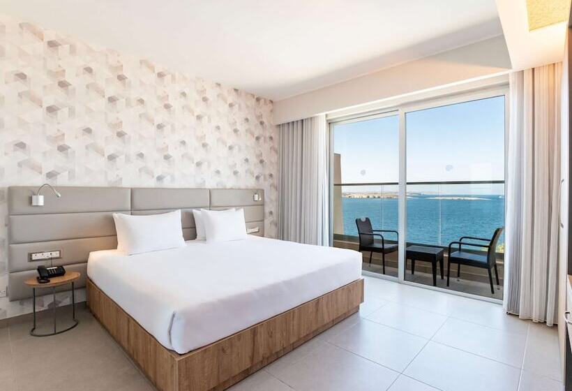 سوییت با چشمانداز دریا, Doubletree by Hilton Malta