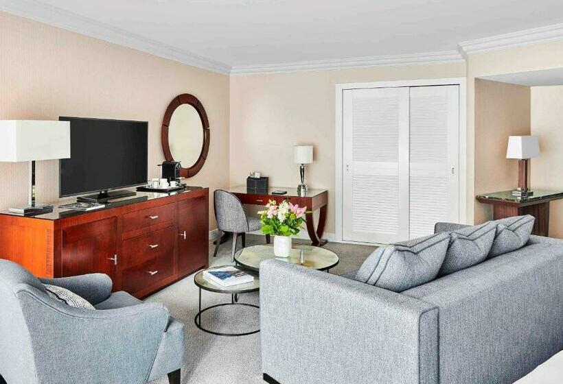 سوئیت جونیور با چشم‌انداز باغ, Fairmont Montecarlo