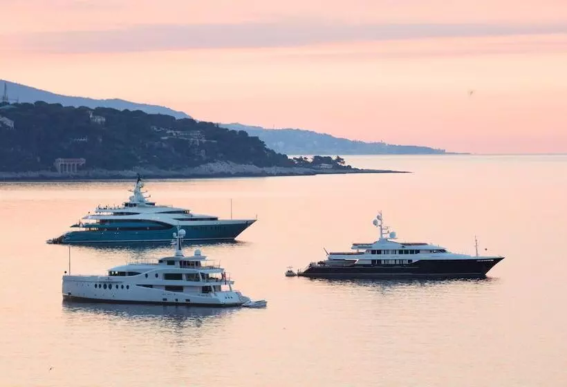 اتاق لوکس با چشم‌انداز دریا, Fairmont Montecarlo