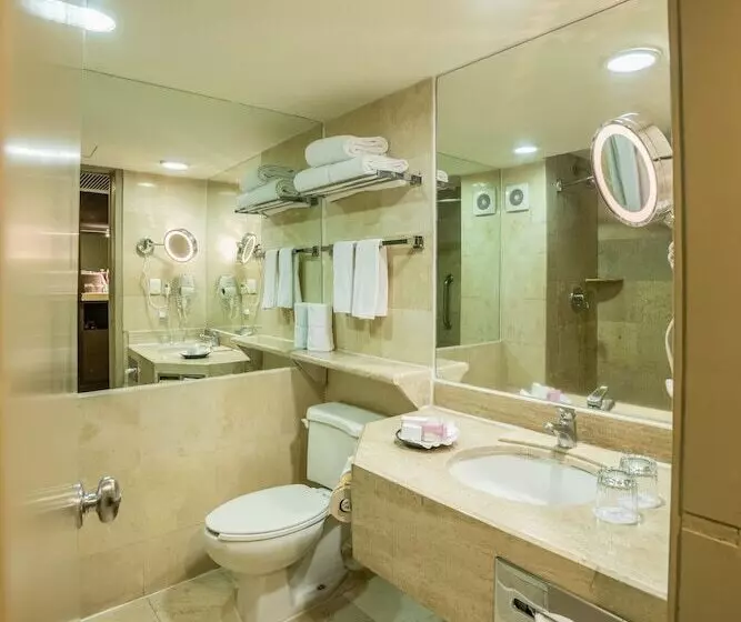 ２ダブルベッドのスタンダードルーム, Holiday Inn Guadalajara Expo Plaza Del Sol, An Ihg
