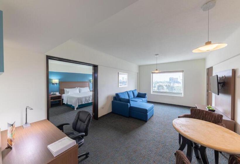 Люкс Повышенной Комфортности, Holiday Inn Guadalajara Expo Plaza Del Sol, An Ihg