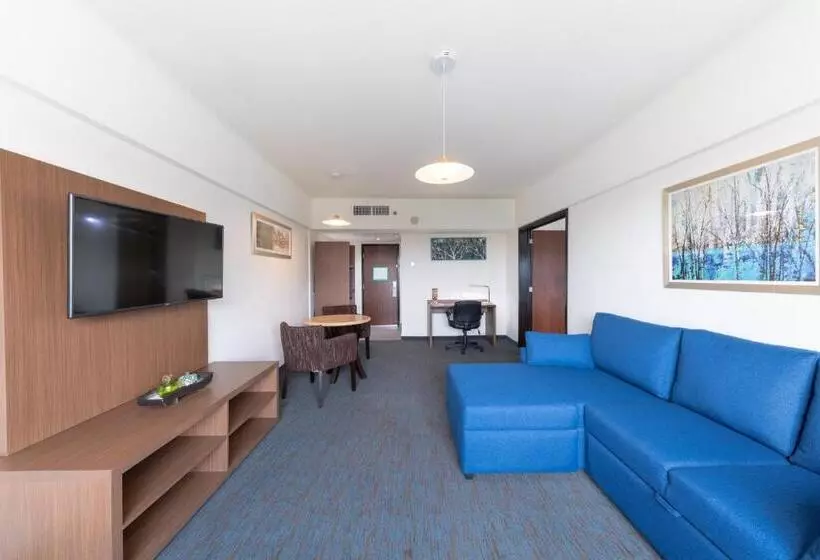 デラックススイート, Holiday Inn Guadalajara Expo Plaza Del Sol, An Ihg